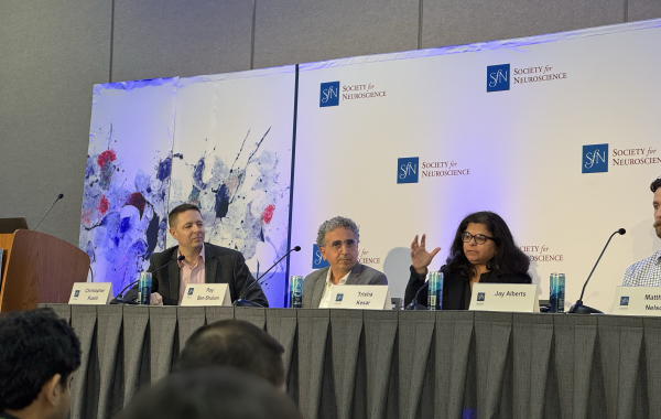 Trisha Kesar answers a question during the SfN press conference on AI in neuroscience, moderated by Chris Rozell.