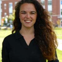 Lauren Speare Headshot